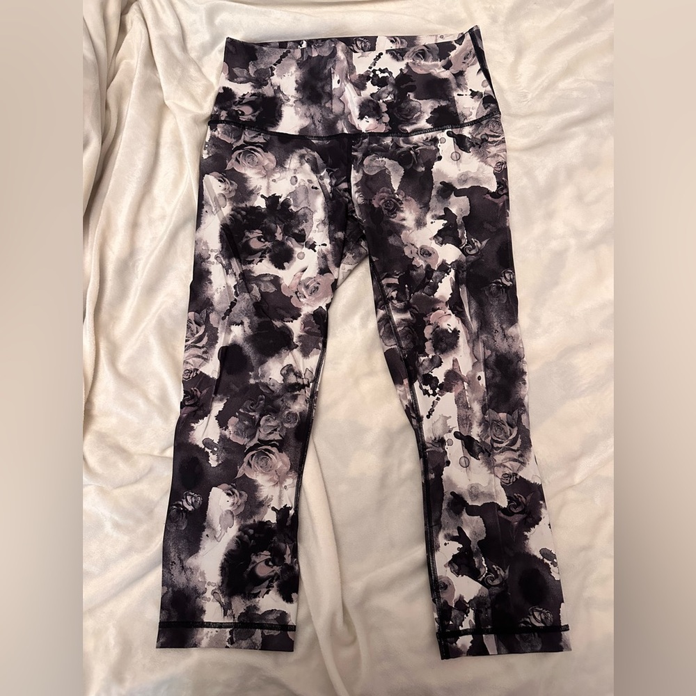 Lululemon cropped leggings